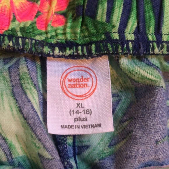 Wonder Nation Shorts - Picture 3 of 8